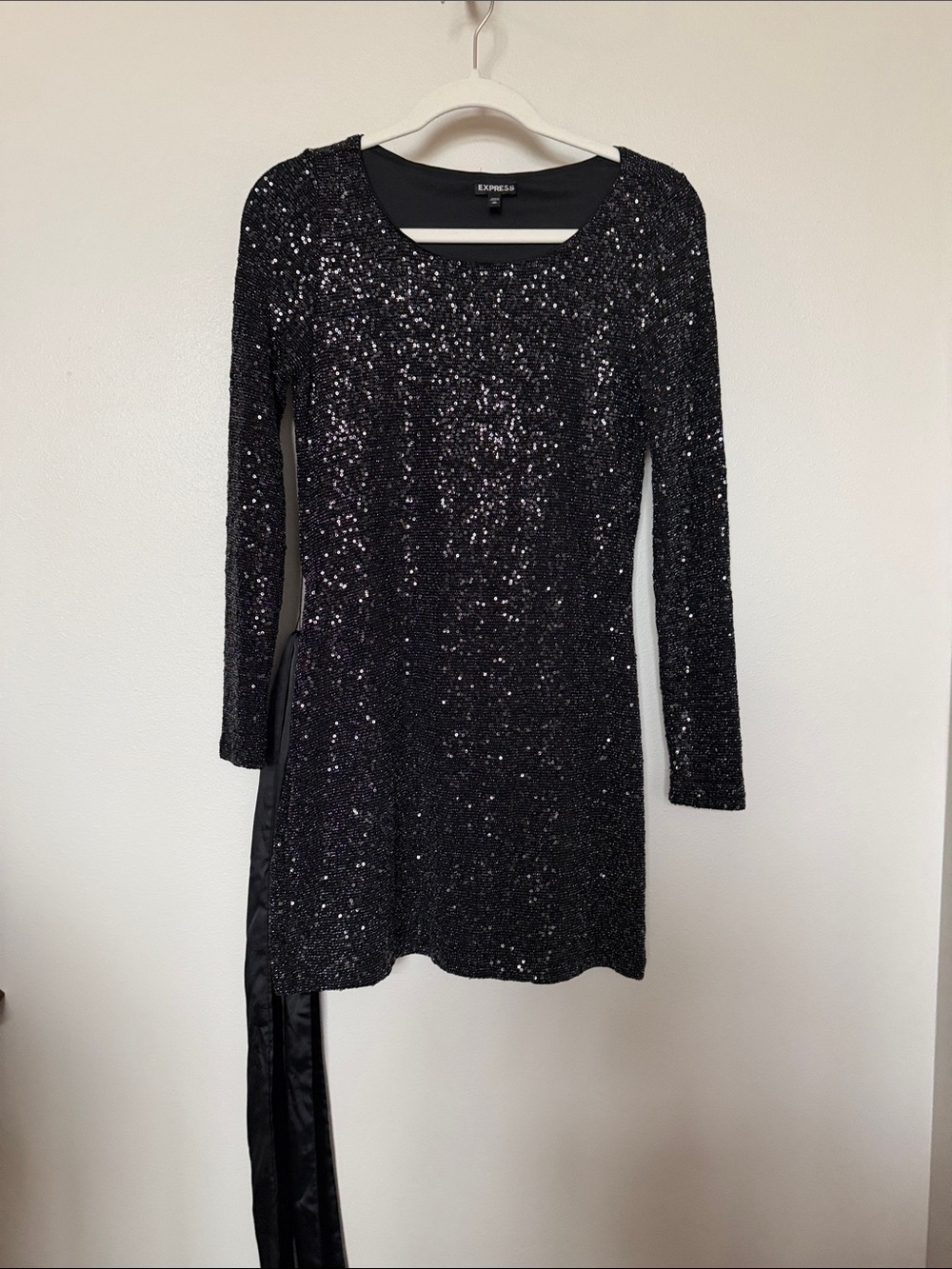 Express Black Sequin Long-Sleeve Cocktail Dress